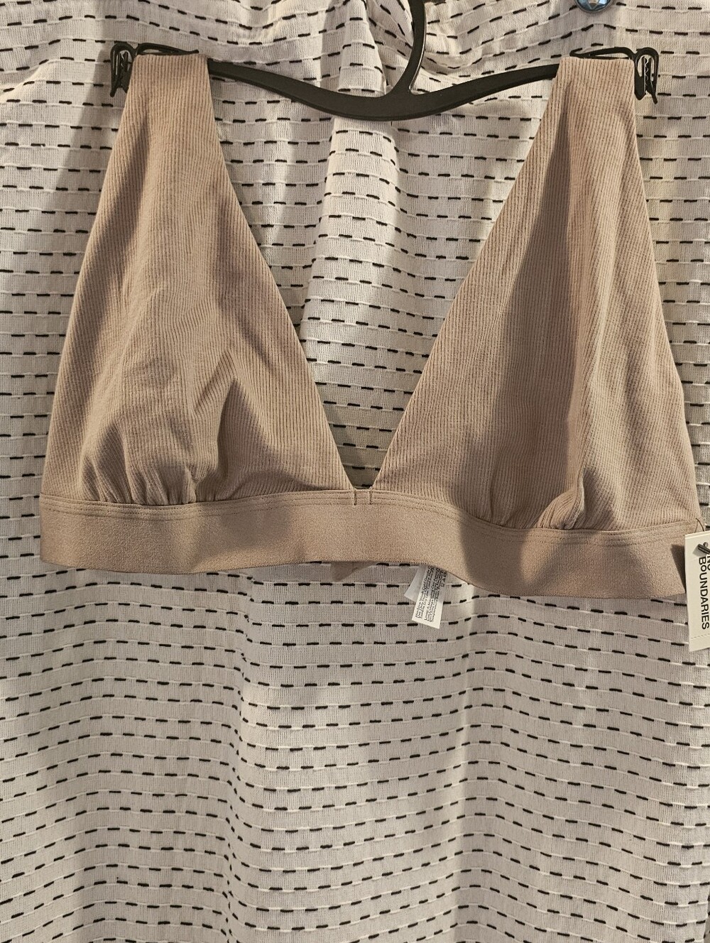 No Boundaries Ribbed Cotton Wirefree Plunge Bra Tan